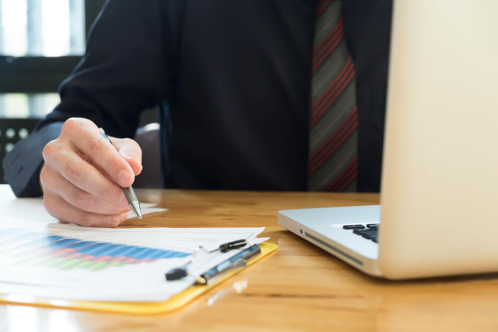 שילוב בין ראיית חשבון למשפטים: על ראיית חשבון לחברות בע"מ